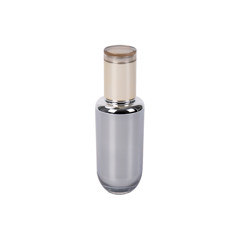 Heldere zilveren cilindrische lotionfles 